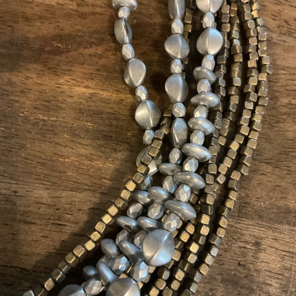 Necklace so casual boho would be cute with jeans Unique rare classy boutique - Picture 4 of 5